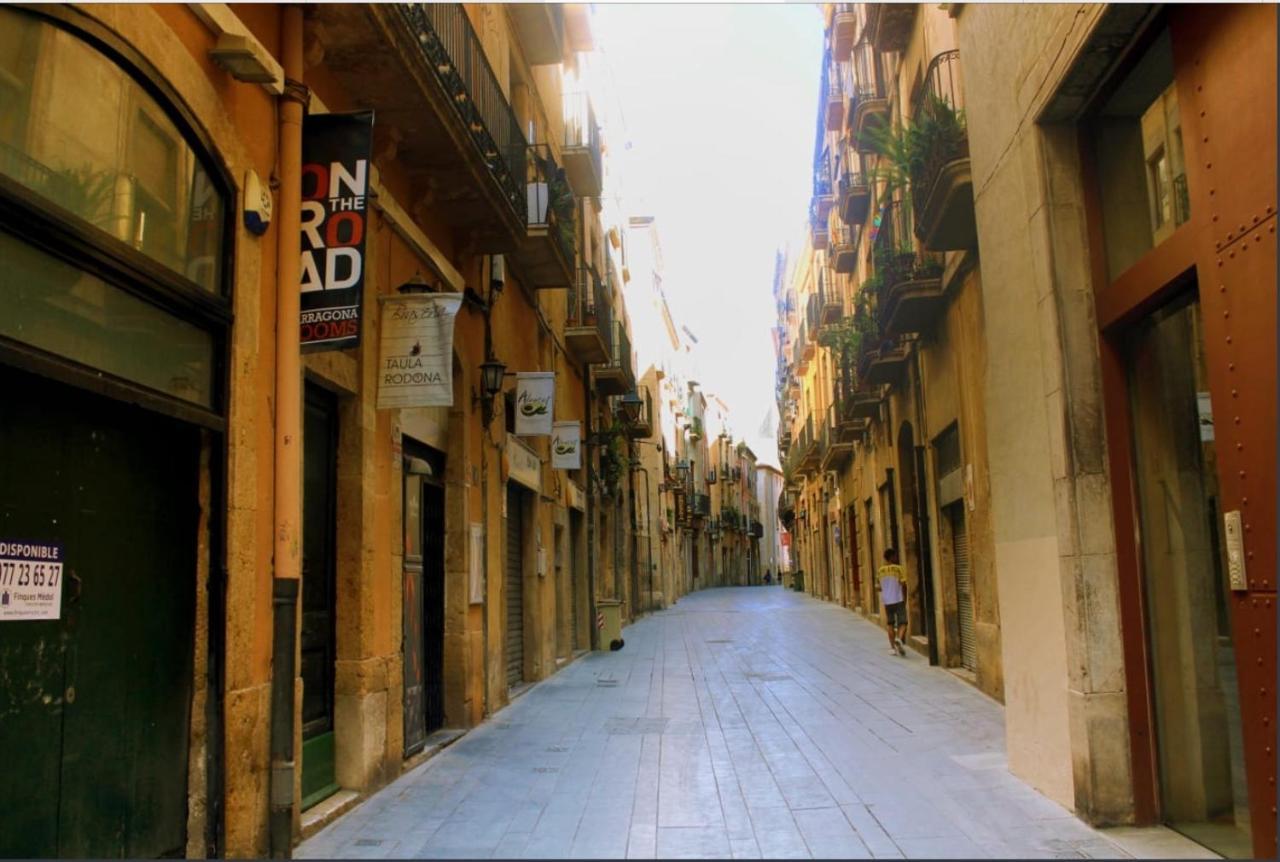 La Nau Rooms Tarragona Exterior photo